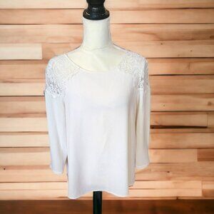 Carolina Belle Cream Colored Long Sleeve Lace Top Blouse in Size Medium